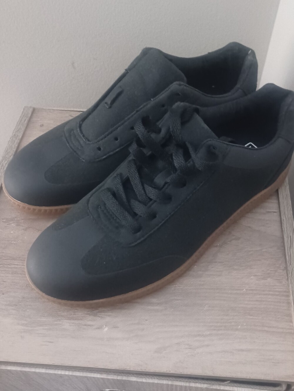 Asos Gum Sole Black Sneakers Men's Sz 7 Wmns Sz 8.5
